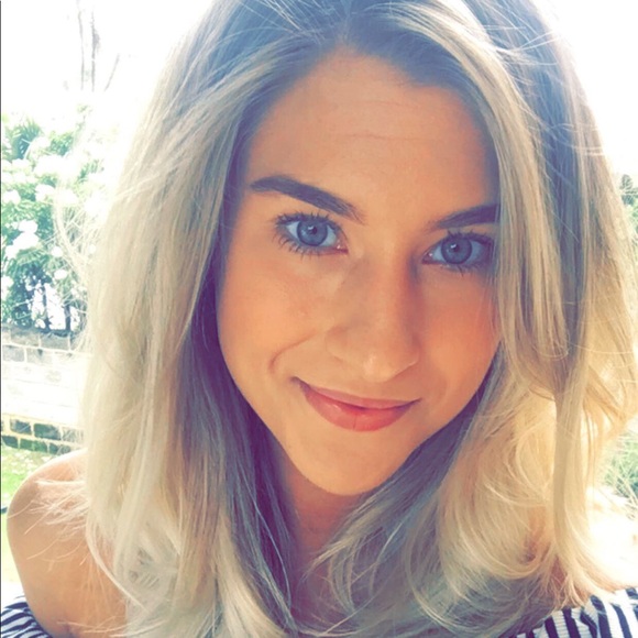 Get to know me 💫 - Picture 3 of 3